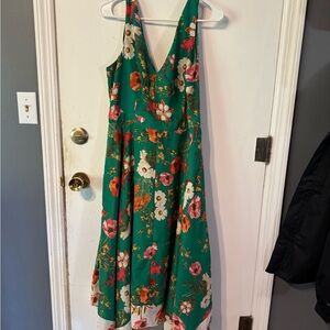 Vince Camuto Green Floral Midi Dress